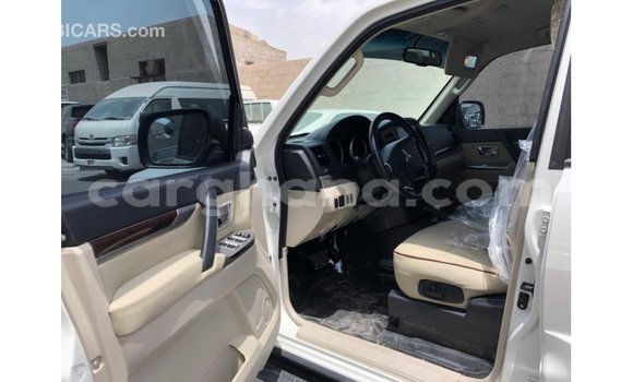 Ra Imported Mitsubishi Pajero funfun Ọkọ̀ in Import - Dubai ni Ashanti Ra Imported Mitsubishi Pajero funfun Ọkọ̀ in Import - Dubai ni Ashanti