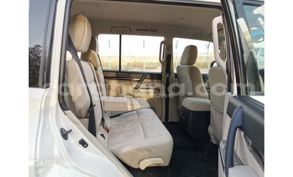 Ra Imported Mitsubishi Pajero funfun Ọkọ̀ in Import - Dubai ni Ashanti Ra Imported Mitsubishi Pajero funfun Ọkọ̀ in Import - Dubai ni Ashanti