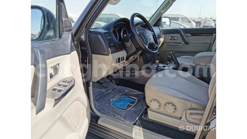 Big with watermark mitsubishi pajero ashanti import dubai 32000