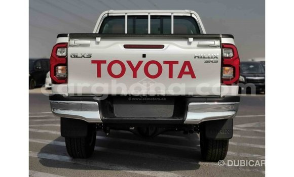 Sayi Imported Toyota Hilux White Mota in Import - Dubai a Ashanti Sayi Imported Toyota Hilux White Mota in Import - Dubai a Ashanti