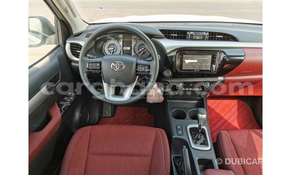 Sayi Imported Toyota Hilux White Mota in Import - Dubai a Ashanti Sayi Imported Toyota Hilux White Mota in Import - Dubai a Ashanti