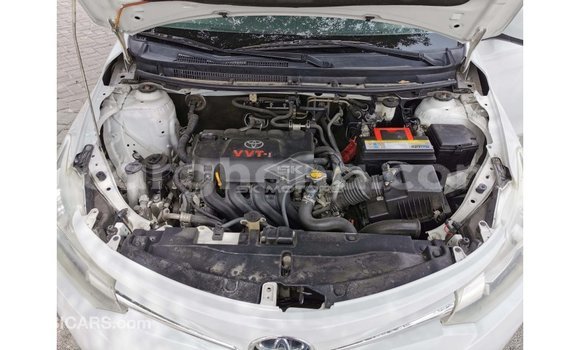 Ra Imported Toyota Yaris funfun Ọkọ̀ in Import - Dubai ni Ashanti Ra Imported Toyota Yaris funfun Ọkọ̀ in Import - Dubai ni Ashanti