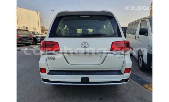 Buy Import Toyota Land Cruiser White Car in Import - Dubai in Ashanti Buy Import Toyota Land Cruiser White Car in Import - Dubai in Ashanti