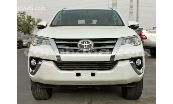 Buy Import Toyota Fortuner White Car in Import - Dubai in Ashanti Buy Import Toyota Fortuner White Car in Import - Dubai in Ashanti