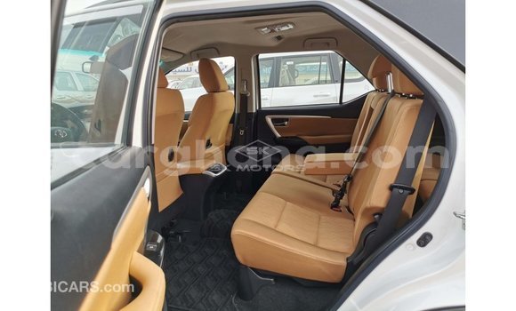 Buy Import Toyota Fortuner White Car in Import - Dubai in Ashanti Buy Import Toyota Fortuner White Car in Import - Dubai in Ashanti