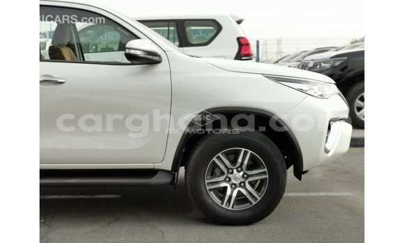 Buy Import Toyota Fortuner White Car in Import - Dubai in Ashanti Buy Import Toyota Fortuner White Car in Import - Dubai in Ashanti