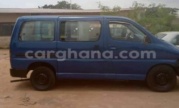 Ra Àlòkù Toyota Hiace Blue Ọkọ̀ in Sekondi–Takoradi Metropolitan ni Oorun Ra Àlòkù Toyota Hiace Blue Ọkọ̀ in Sekondi–Takoradi Metropolitan ni Oorun