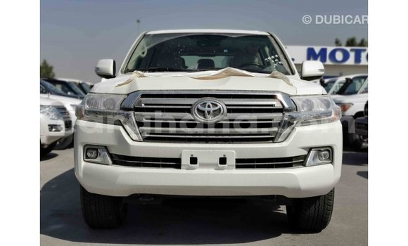 Buy Import Toyota Land Cruiser White Car in Import - Dubai in Ashanti Buy Import Toyota Land Cruiser White Car in Import - Dubai in Ashanti