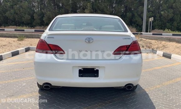 Ra Imported Toyota Avalon funfun Ọkọ̀ in Import - Dubai ni Ashanti Ra Imported Toyota Avalon funfun Ọkọ̀ in Import - Dubai ni Ashanti