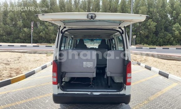 Sayi Imported Toyota Hiace White Mota in Import - Dubai a Ashanti Sayi Imported Toyota Hiace White Mota in Import - Dubai a Ashanti