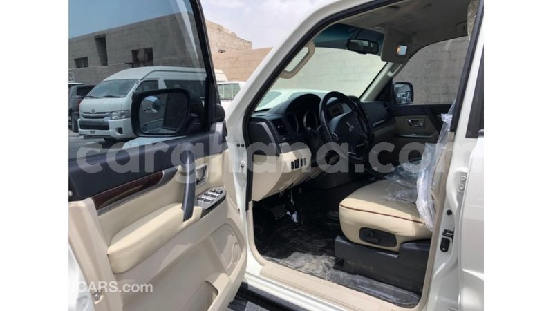 Big with watermark mitsubishi pajero ashanti import dubai 32221