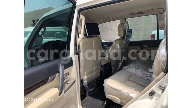 Big with watermark mitsubishi pajero ashanti import dubai 32221