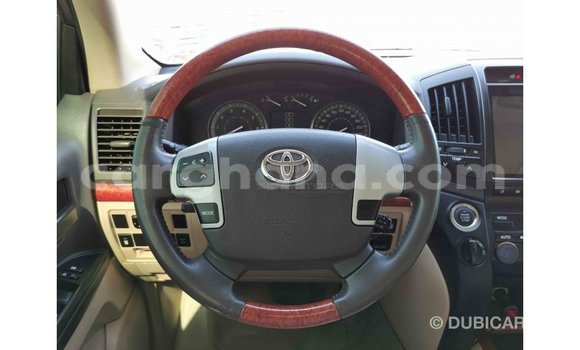 Buy Import Toyota Land Cruiser White Car in Import - Dubai in Ashanti Buy Import Toyota Land Cruiser White Car in Import - Dubai in Ashanti