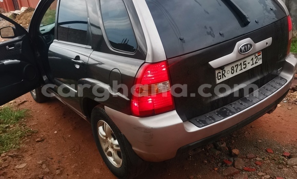 Buy Used Kia Sportage Green Car in Accra in Greater Accra Buy Used Kia Sportage Green Car in Accra in Greater Accra