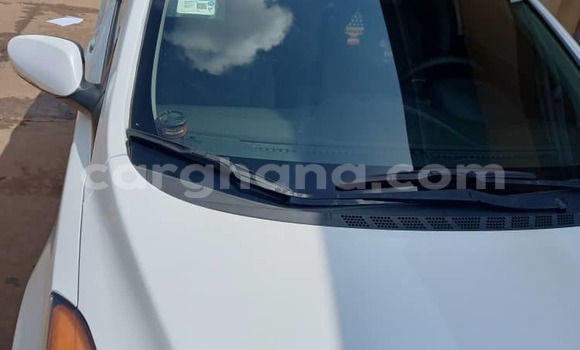 Buy Used Hyundai Elantra White Car in Sunyani in Brong-Ahafo