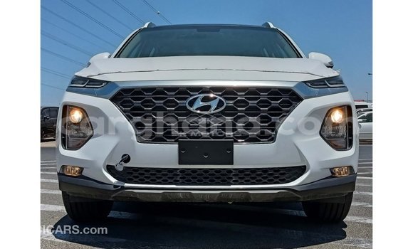 Sayi Imported Hyundai Santa Fe White Mota in Import - Dubai a Ashanti Sayi Imported Hyundai Santa Fe White Mota in Import - Dubai a Ashanti