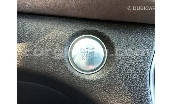 Sayi Imported Hyundai Santa Fe White Mota in Import - Dubai a Ashanti Sayi Imported Hyundai Santa Fe White Mota in Import - Dubai a Ashanti