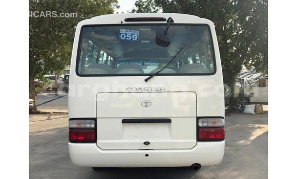 Ra Imported Toyota Coaster funfun Ọkọ̀ in Import - Dubai ni Ashanti Ra Imported Toyota Coaster funfun Ọkọ̀ in Import - Dubai ni Ashanti
