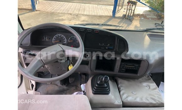 Ra Imported Toyota Coaster funfun Ọkọ̀ in Import - Dubai ni Ashanti Ra Imported Toyota Coaster funfun Ọkọ̀ in Import - Dubai ni Ashanti
