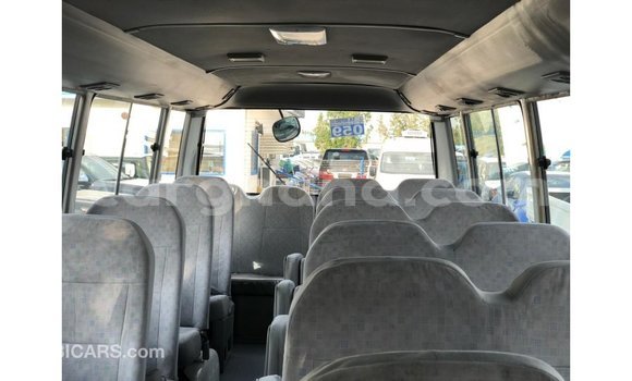 Ra Imported Toyota Coaster funfun Ọkọ̀ in Import - Dubai ni Ashanti Ra Imported Toyota Coaster funfun Ọkọ̀ in Import - Dubai ni Ashanti