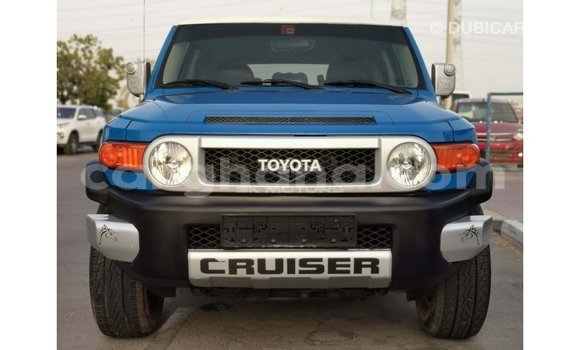 Ra Imported Toyota FJ Cruiser Blue Ọkọ̀ in Import - Dubai ni Ashanti Ra Imported Toyota FJ Cruiser Blue Ọkọ̀ in Import - Dubai ni Ashanti