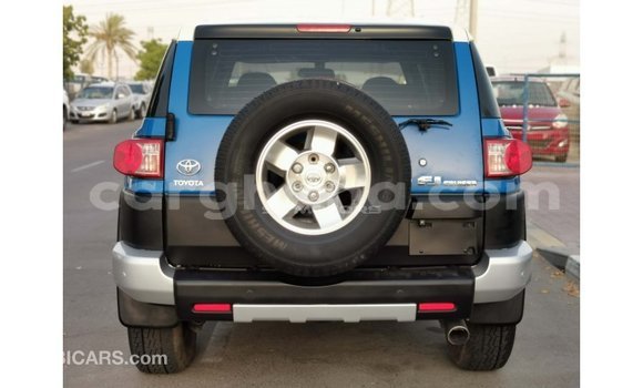 Ra Imported Toyota FJ Cruiser Blue Ọkọ̀ in Import - Dubai ni Ashanti Ra Imported Toyota FJ Cruiser Blue Ọkọ̀ in Import - Dubai ni Ashanti