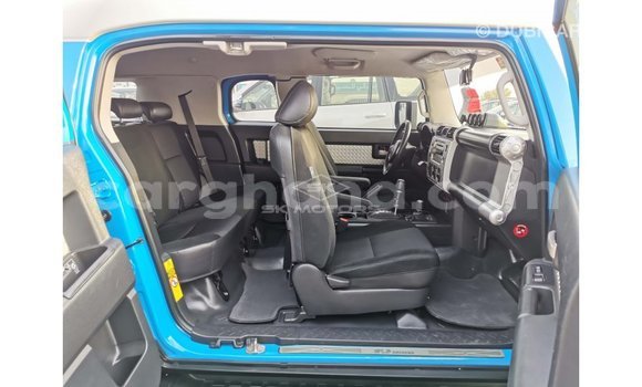 Ra Imported Toyota FJ Cruiser Blue Ọkọ̀ in Import - Dubai ni Ashanti Ra Imported Toyota FJ Cruiser Blue Ọkọ̀ in Import - Dubai ni Ashanti
