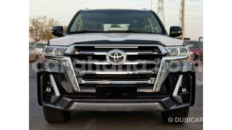 Big with watermark toyota land cruiser ashanti import dubai 32343