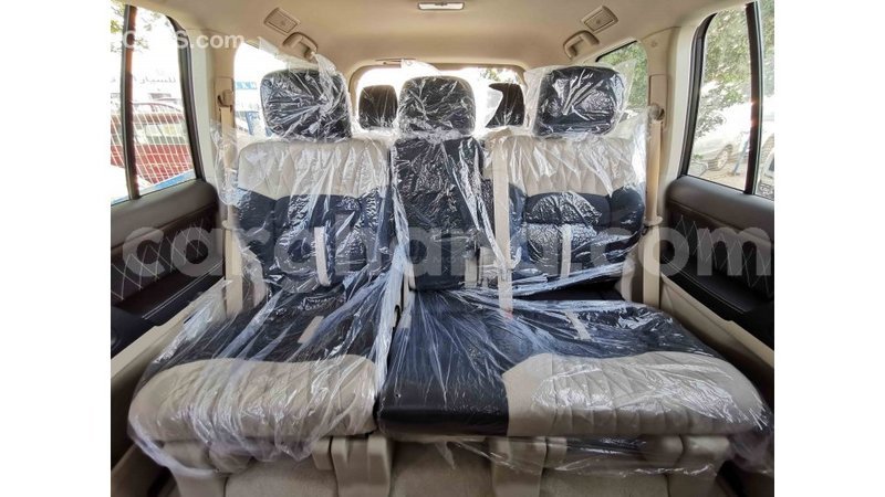 Big with watermark toyota land cruiser ashanti import dubai 32343