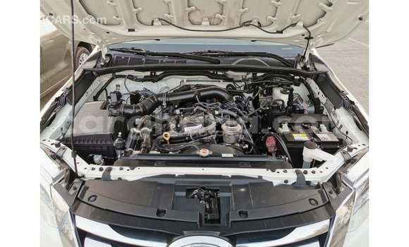 Ra Imported Toyota Fortuner funfun Ọkọ̀ in Import - Dubai ni Ashanti Ra Imported Toyota Fortuner funfun Ọkọ̀ in Import - Dubai ni Ashanti