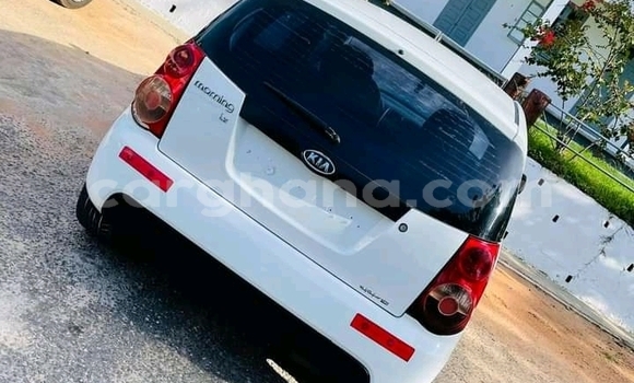 Ra Àlòkù Kia Morning funfun Ọkọ̀ in Accra ni Greater Accra Ra Àlòkù Kia Morning funfun Ọkọ̀ in Accra ni Greater Accra