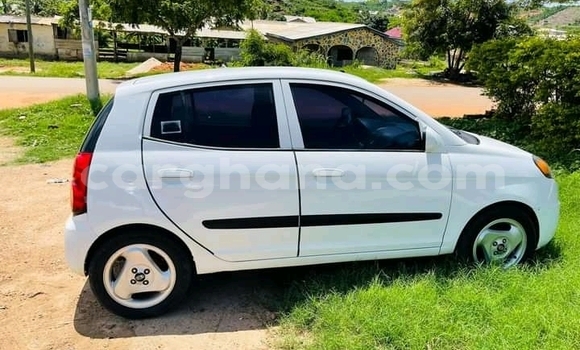 Ra Àlòkù Kia Morning funfun Ọkọ̀ in Accra ni Greater Accra Ra Àlòkù Kia Morning funfun Ọkọ̀ in Accra ni Greater Accra