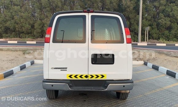 Sayi Imported Chevrolet Express White Mota in Import - Dubai a Ashanti Sayi Imported Chevrolet Express White Mota in Import - Dubai a Ashanti