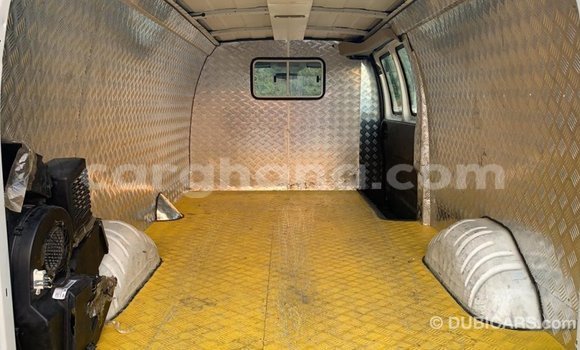 Sayi Imported Chevrolet Express White Mota in Import - Dubai a Ashanti Sayi Imported Chevrolet Express White Mota in Import - Dubai a Ashanti