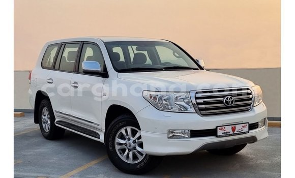 Sayi Imported Toyota Land Cruiser White Mota in Import - Dubai a Ashanti Sayi Imported Toyota Land Cruiser White Mota in Import - Dubai a Ashanti