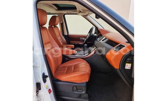 Sayi Imported Land Rover Range Rover White Mota in Import - Dubai a Ashanti Sayi Imported Land Rover Range Rover White Mota in Import - Dubai a Ashanti