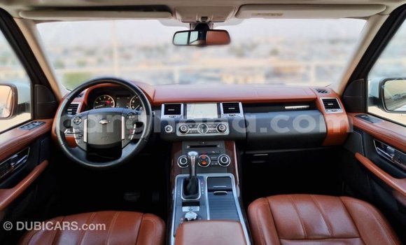 Sayi Imported Land Rover Range Rover White Mota in Import - Dubai a Ashanti Sayi Imported Land Rover Range Rover White Mota in Import - Dubai a Ashanti