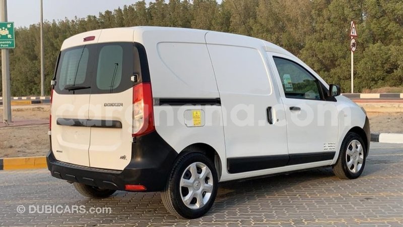 Big with watermark renault 4 ashanti import dubai 32460