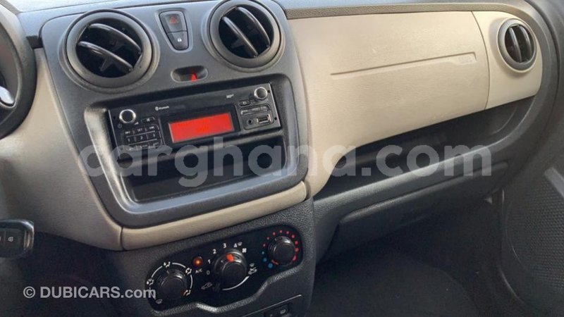 Big with watermark renault 4 ashanti import dubai 32460