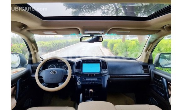 Ra Imported Toyota Land Cruiser funfun Ọkọ̀ in Import - Dubai ni Ashanti Ra Imported Toyota Land Cruiser funfun Ọkọ̀ in Import - Dubai ni Ashanti