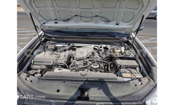 Buy Import Toyota Prado White Car in Import - Dubai in Ashanti Buy Import Toyota Prado White Car in Import - Dubai in Ashanti