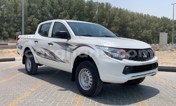Sayi Imported Mitsubishi L200 White Mota in Import - Dubai a Ashanti Sayi Imported Mitsubishi L200 White Mota in Import - Dubai a Ashanti
