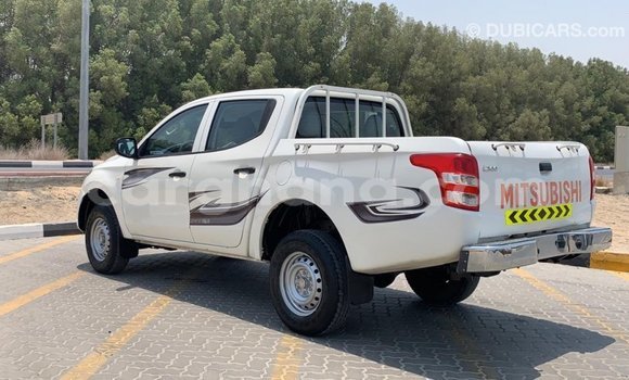 Sayi Imported Mitsubishi L200 White Mota in Import - Dubai a Ashanti Sayi Imported Mitsubishi L200 White Mota in Import - Dubai a Ashanti