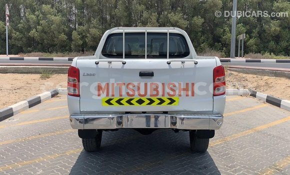 Sayi Imported Mitsubishi L200 White Mota in Import - Dubai a Ashanti Sayi Imported Mitsubishi L200 White Mota in Import - Dubai a Ashanti