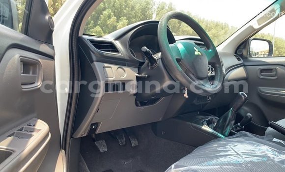 Sayi Imported Mitsubishi L200 White Mota in Import - Dubai a Ashanti Sayi Imported Mitsubishi L200 White Mota in Import - Dubai a Ashanti
