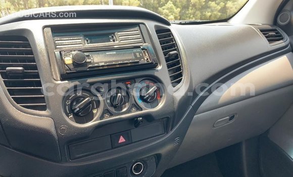 Sayi Imported Mitsubishi L200 White Mota in Import - Dubai a Ashanti Sayi Imported Mitsubishi L200 White Mota in Import - Dubai a Ashanti