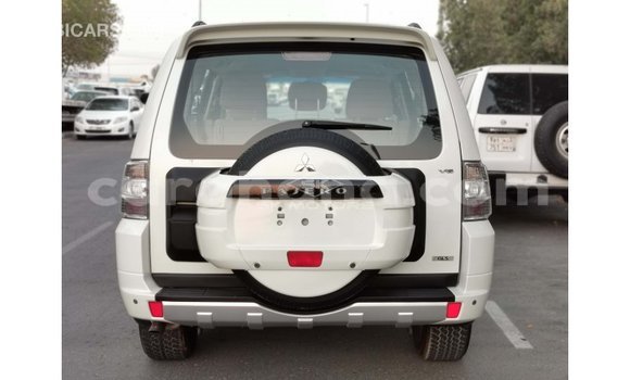 Buy Import Mitsubishi Pajero White Car in Import - Dubai in Ashanti Buy Import Mitsubishi Pajero White Car in Import - Dubai in Ashanti