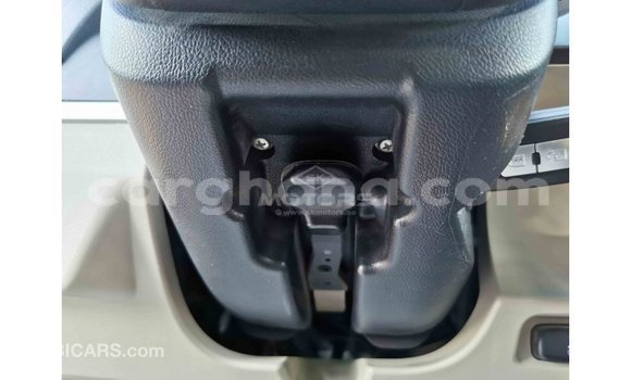 Ra Imported Mitsubishi Pajero funfun Ọkọ̀ in Import - Dubai ni Ashanti Ra Imported Mitsubishi Pajero funfun Ọkọ̀ in Import - Dubai ni Ashanti