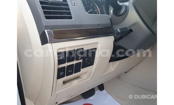 Sayi Imported Toyota Land Cruiser White Mota in Import - Dubai a Ashanti Sayi Imported Toyota Land Cruiser White Mota in Import - Dubai a Ashanti