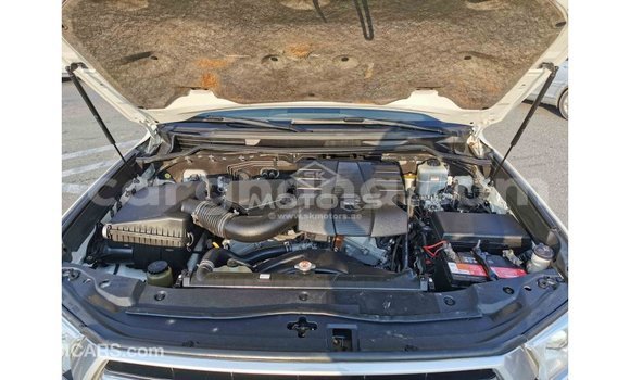 Ra Imported Toyota Land Cruiser funfun Ọkọ̀ in Import - Dubai ni Ashanti Ra Imported Toyota Land Cruiser funfun Ọkọ̀ in Import - Dubai ni Ashanti